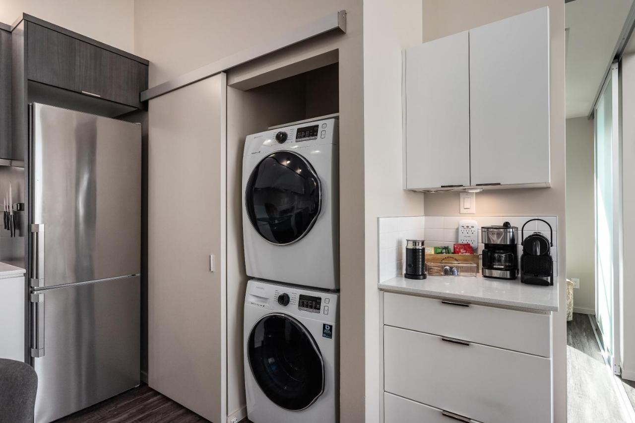 קלונה Corner Nest - Luxury Brand New Top Floor 2Bedroom Condo מראה חיצוני תמונה