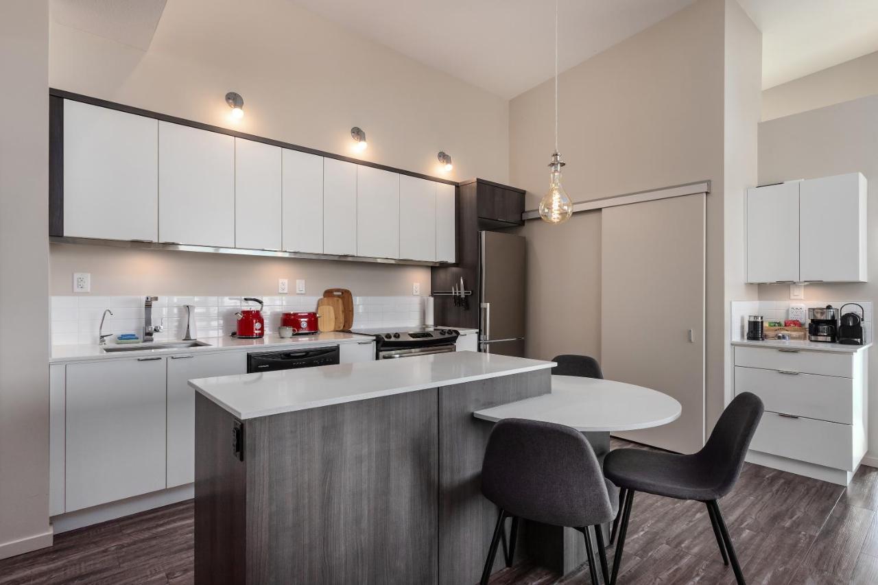 קלונה Corner Nest - Luxury Brand New Top Floor 2Bedroom Condo מראה חיצוני תמונה